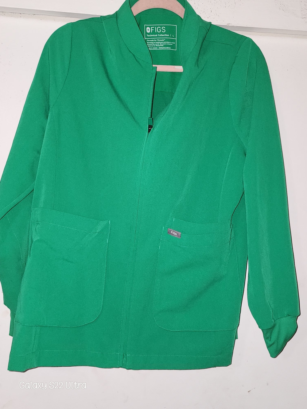 Figs Women's Green Zip-Front Medical Jacket